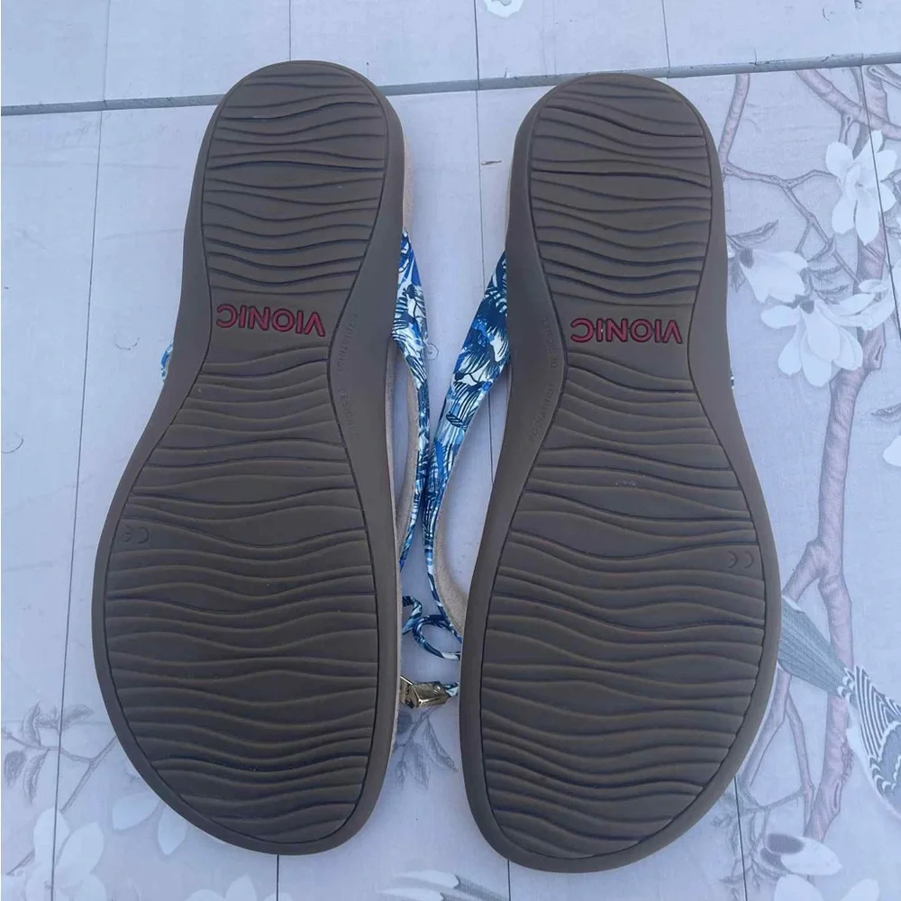 Vionic Women's Blue and Tan Sandals